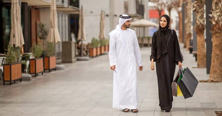 jak się ubierać w emiratach arabskich